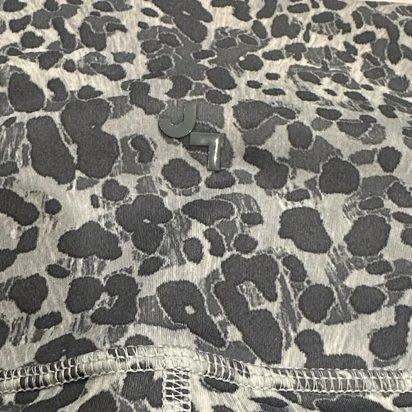JoyLab Women’s Gray Leopard Leggings - Picture 6 of 6